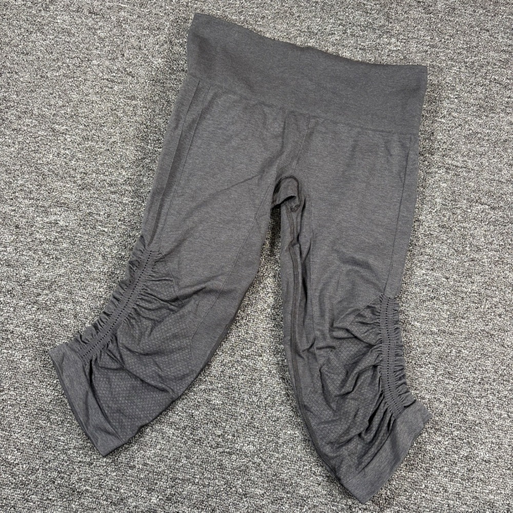 Lululemon Leggings Womens 6 Gray Ebb to Street Crop Ruched Seamless Yoga Pants